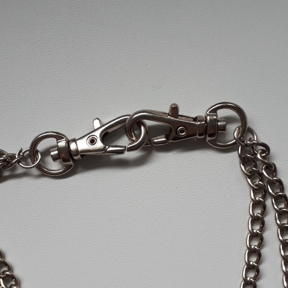 Silver necklace with pearls and plastic seashells - Picture 4 of 4